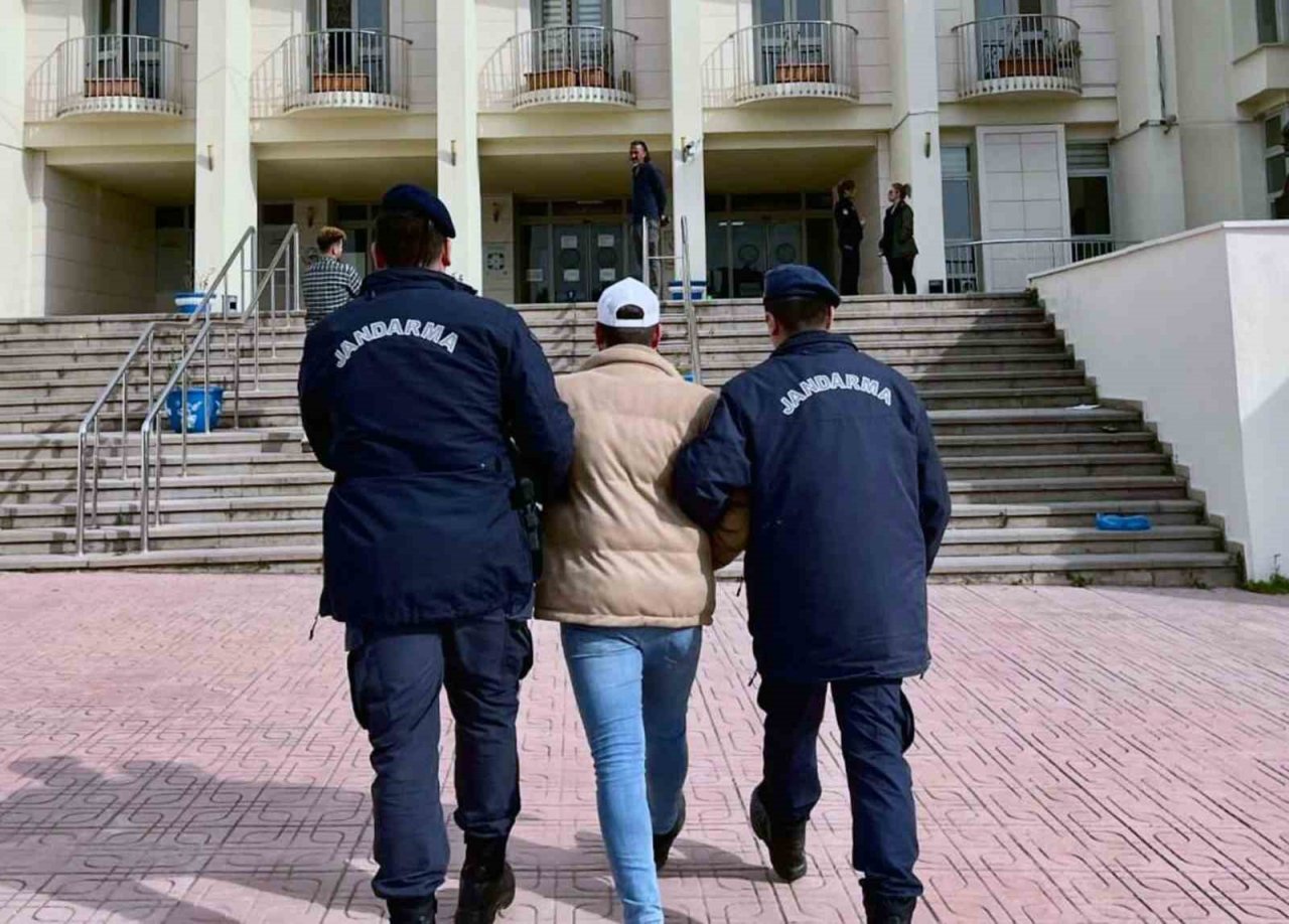 Araması olan ve yakalanan 49 kişiden 27’si tutuklandı