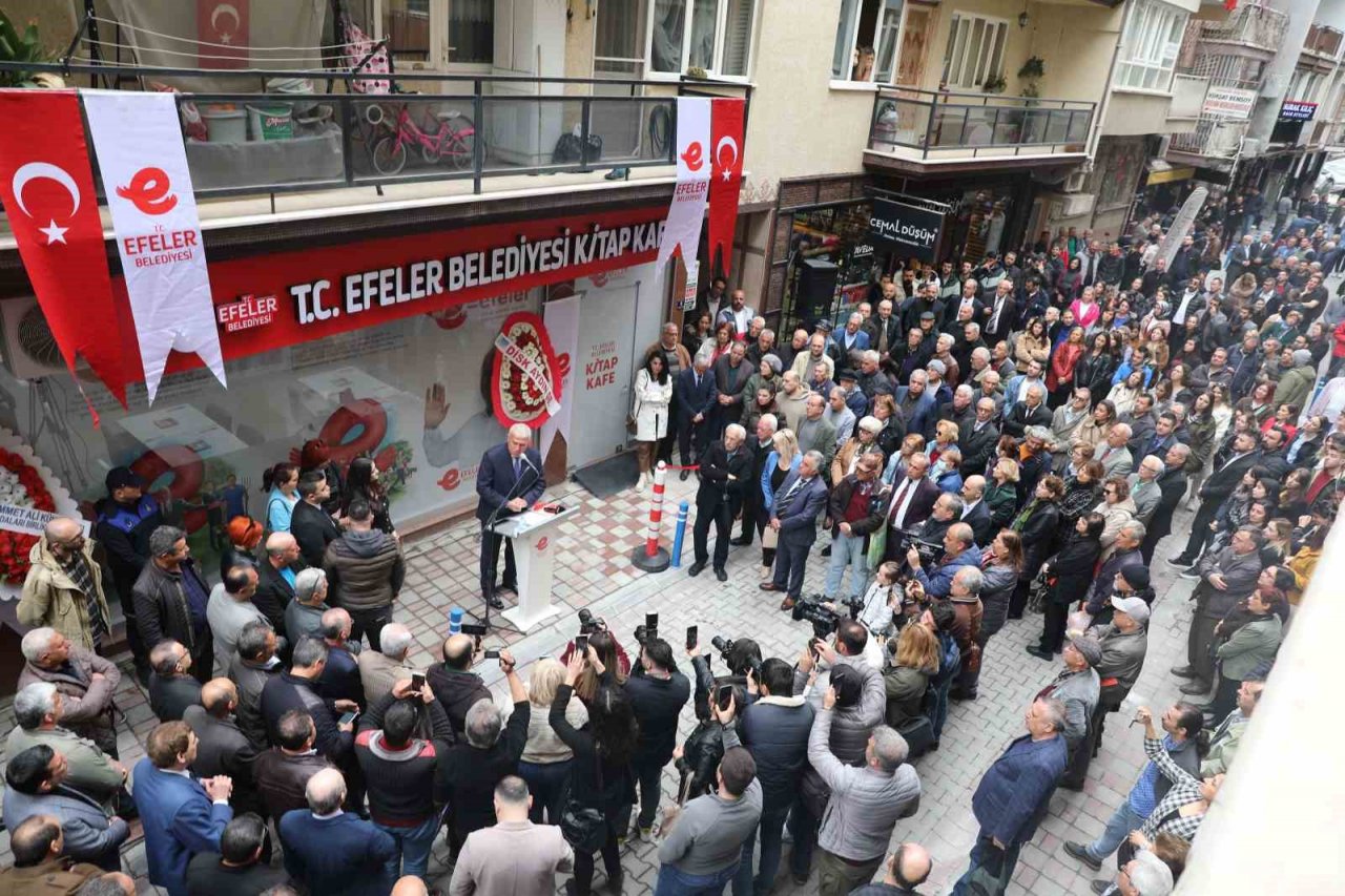 Efeler Belediyesi 10’uncu Kitap Kafe kapılarını hizmete açtı