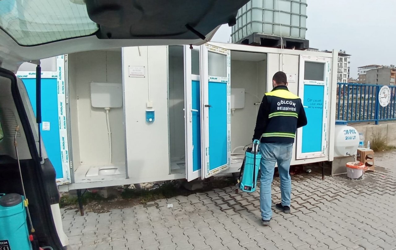 Afet bölgesinde hastalık yayılımının önüne geçmek için çalışıyorlar