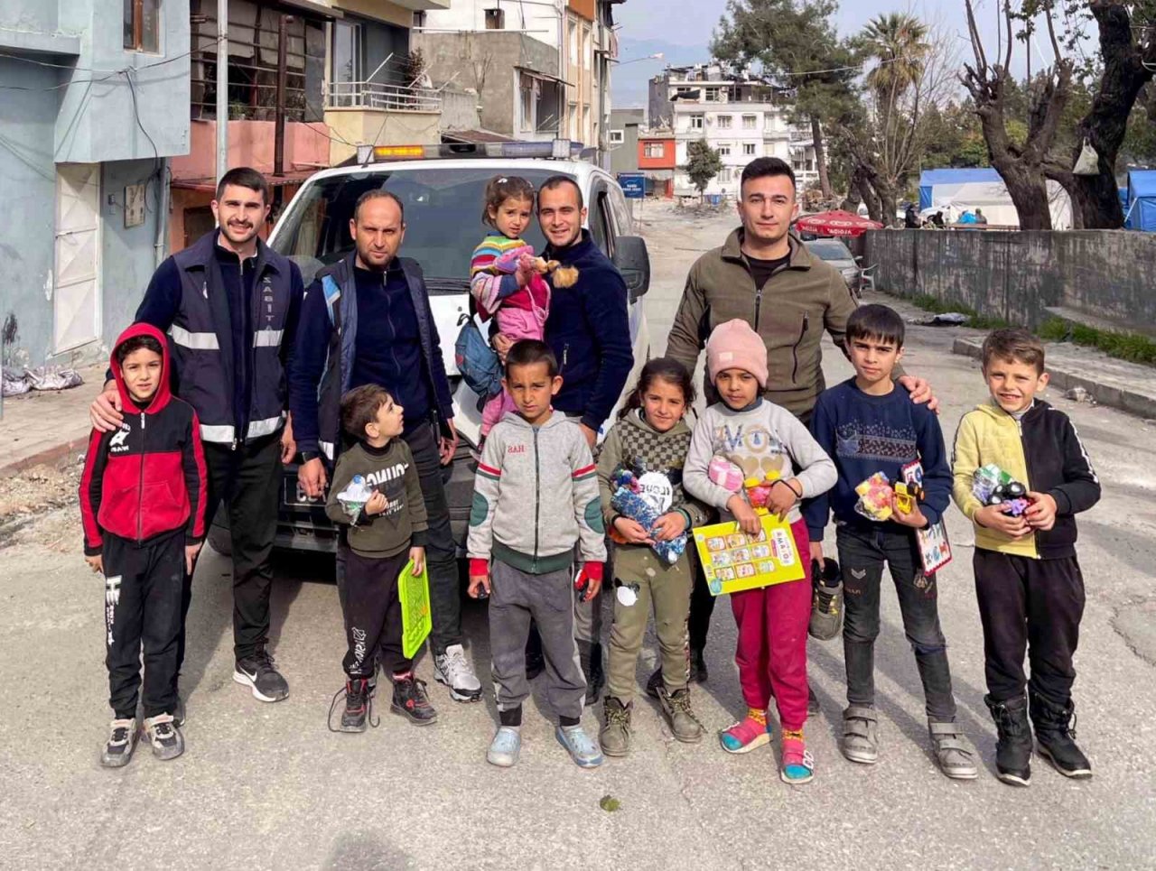 Afet bölgesinde hastalık yayılımının önüne geçmek için çalışıyorlar