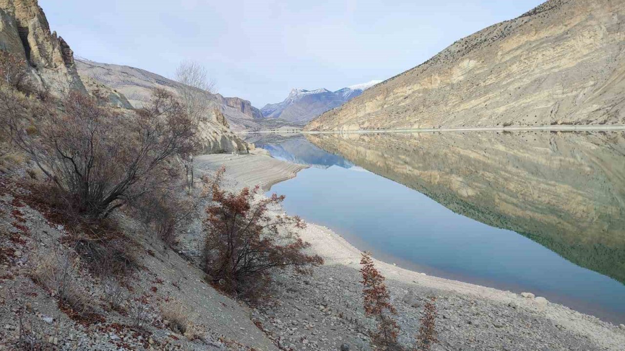 Tortum Gölü’nde son 10 yılın en düşük su seviyesi görüldü