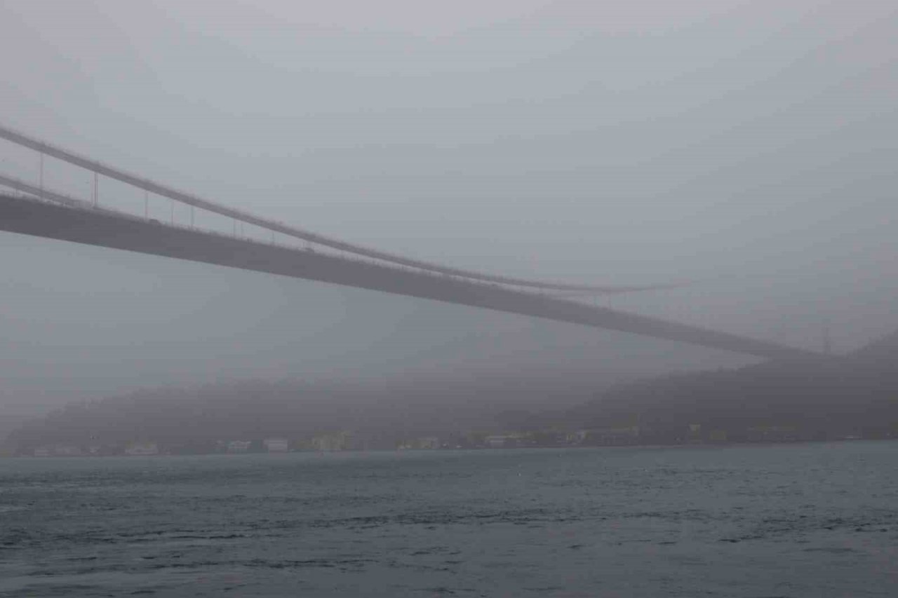 İstanbul Boğazı’nda yoğun sis