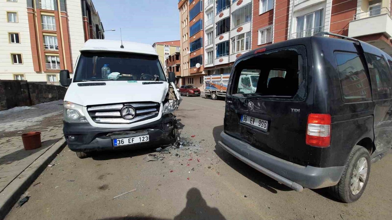 Kars’ta zincirleme kaza