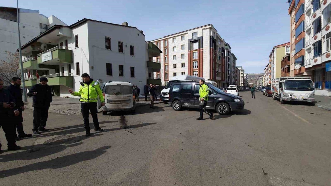 Kars’ta zincirleme kaza