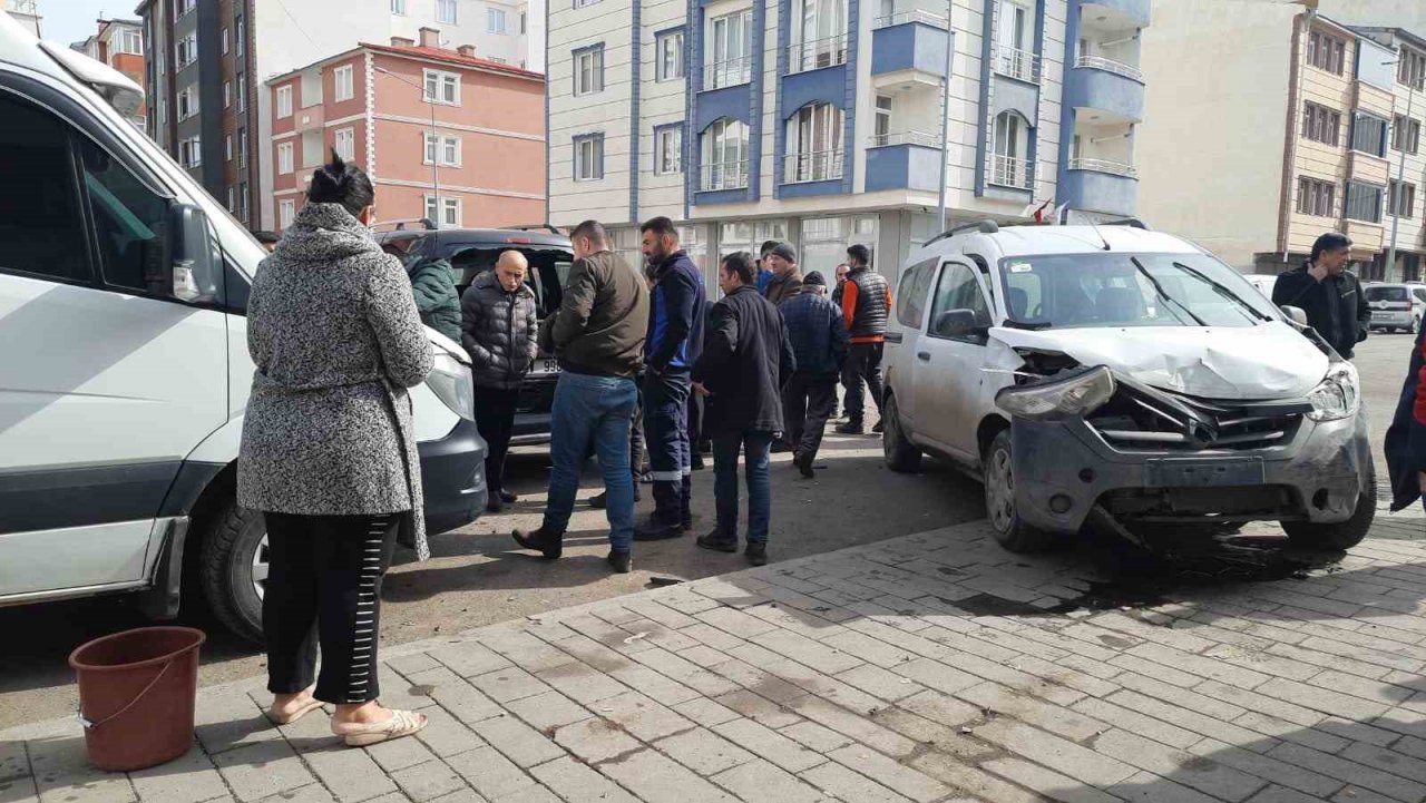 Kars’ta zincirleme kaza