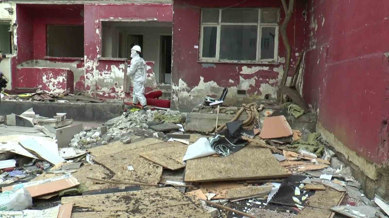 Kartal’da, yıkım kararı alınan yapılarda “asbest” denetimi