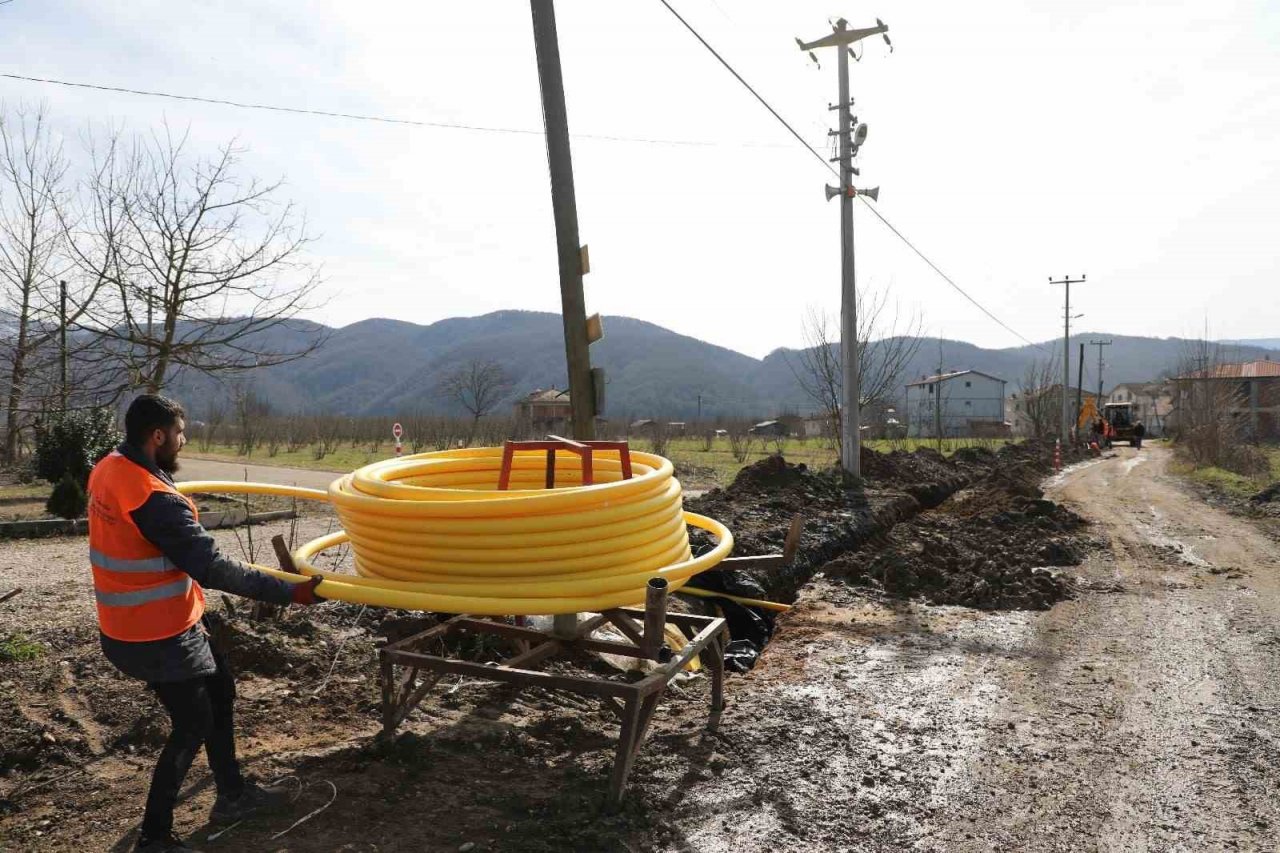 Akyazı’da 5 mahalle daha doğalgaz ile buluşuyor