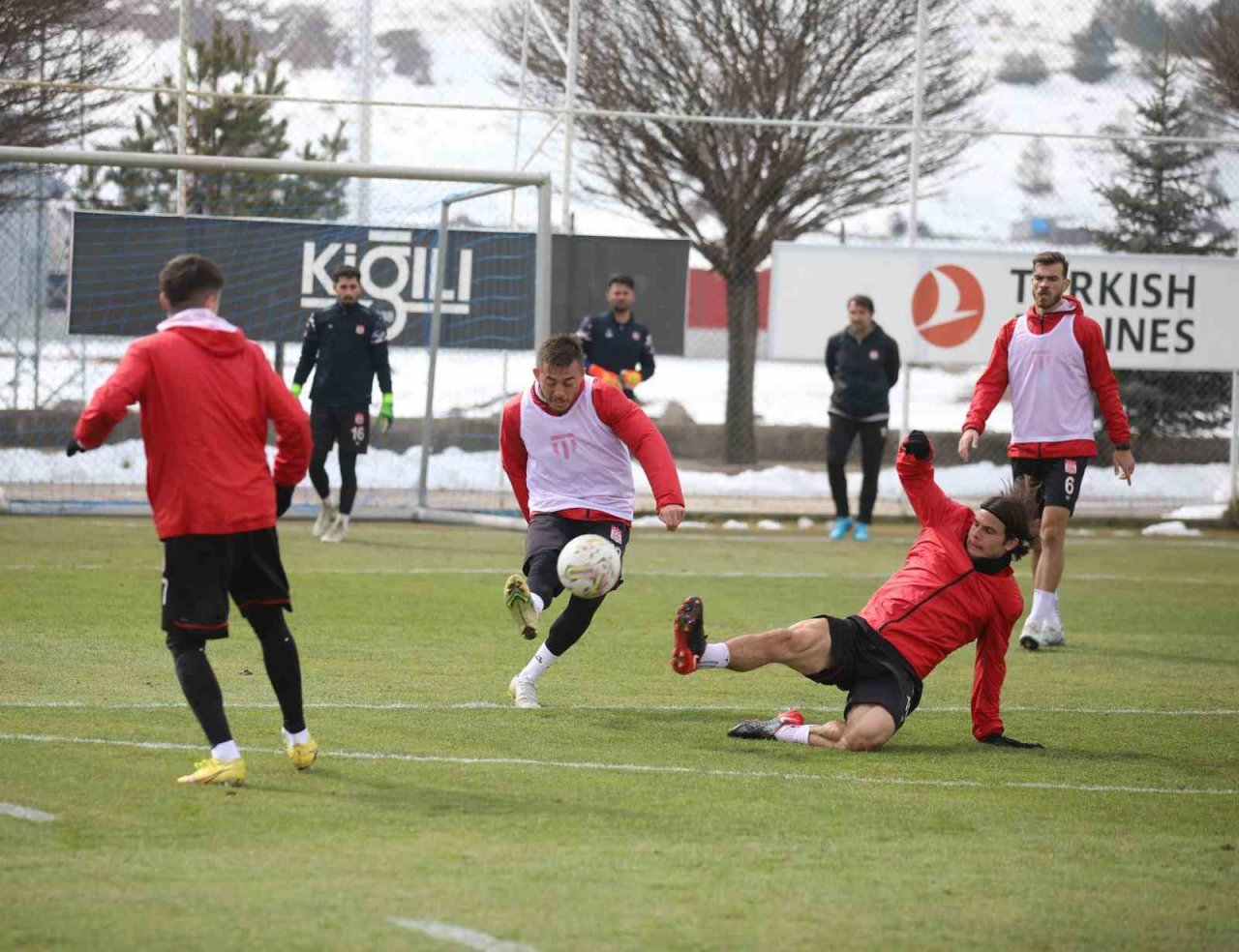 Sivasspor’da Fatih Karagümrük mesaisi