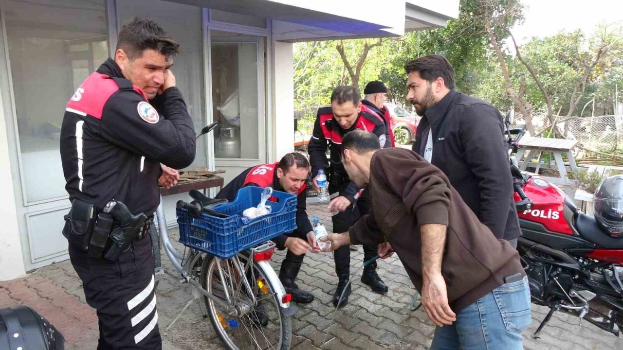 Kriz geçirip evi ateşe verdi, müdahale için gelen ekiplere ecel teri döktürdü