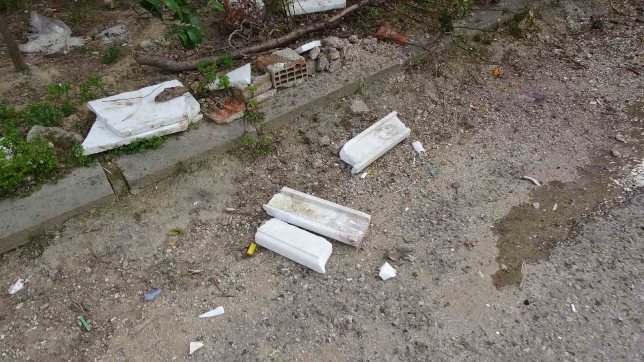 Kriz geçirip evi ateşe verdi, müdahale için gelen ekiplere ecel teri döktürdü