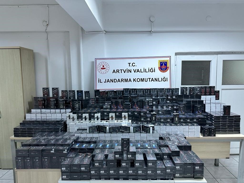 Jandarmadan kaçak elektronik sigara operasyonu