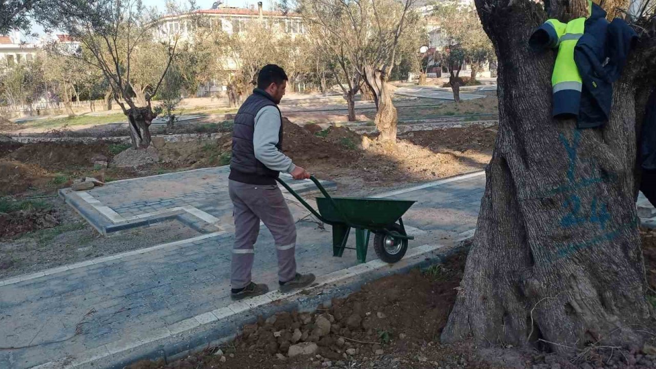 Yeni parklarda peyzaj düzenlemeleri devam ediyor