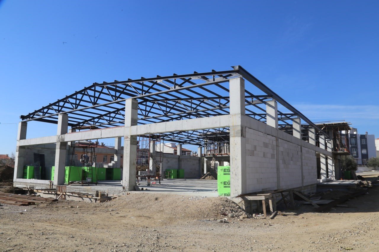 Tuzcumurat Mahalle Evi yükseliyor