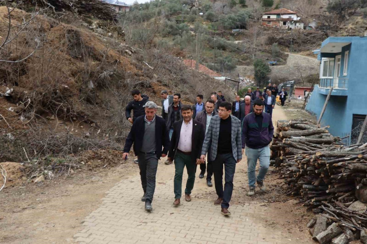 Başkan Özcan, Kahvederesi’ndeki çalışmaları inceledi