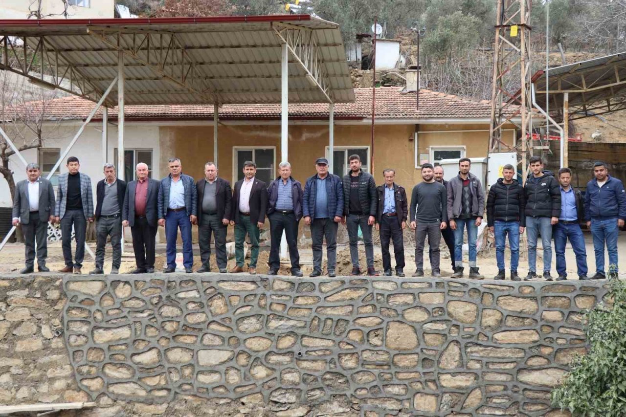 Başkan Özcan, Kahvederesi’ndeki çalışmaları inceledi