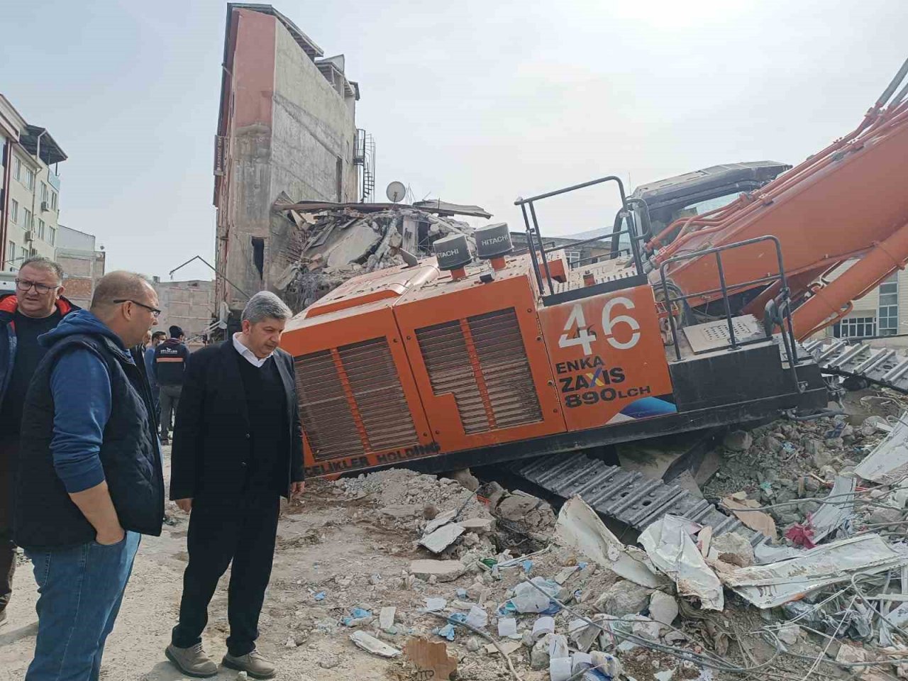 Başkan Altun Elbistan’da İncelemelerde Bulundu