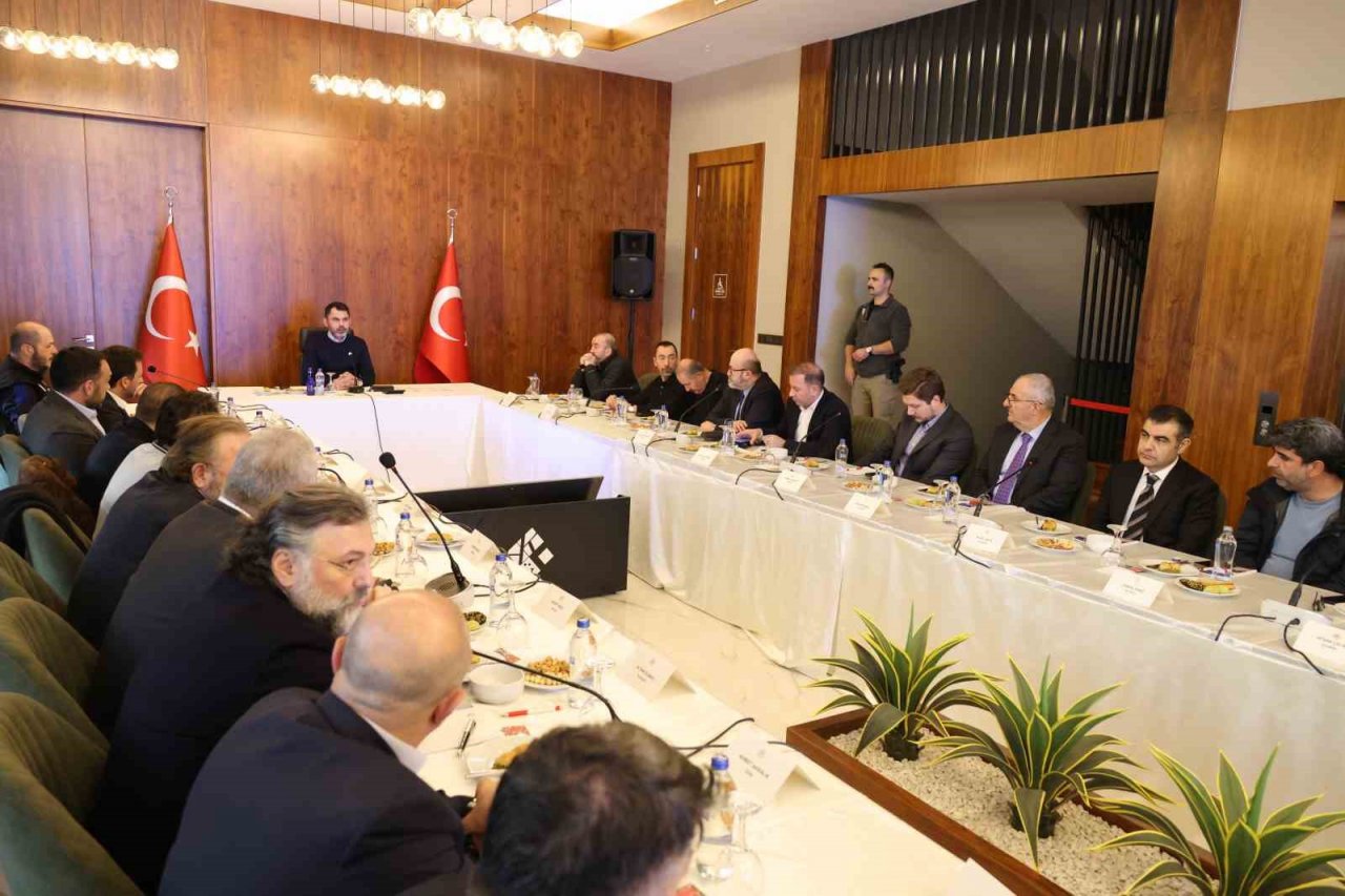 Bakan Kurum: “Hep birlikte bu süreci yürütmek zorundayız”