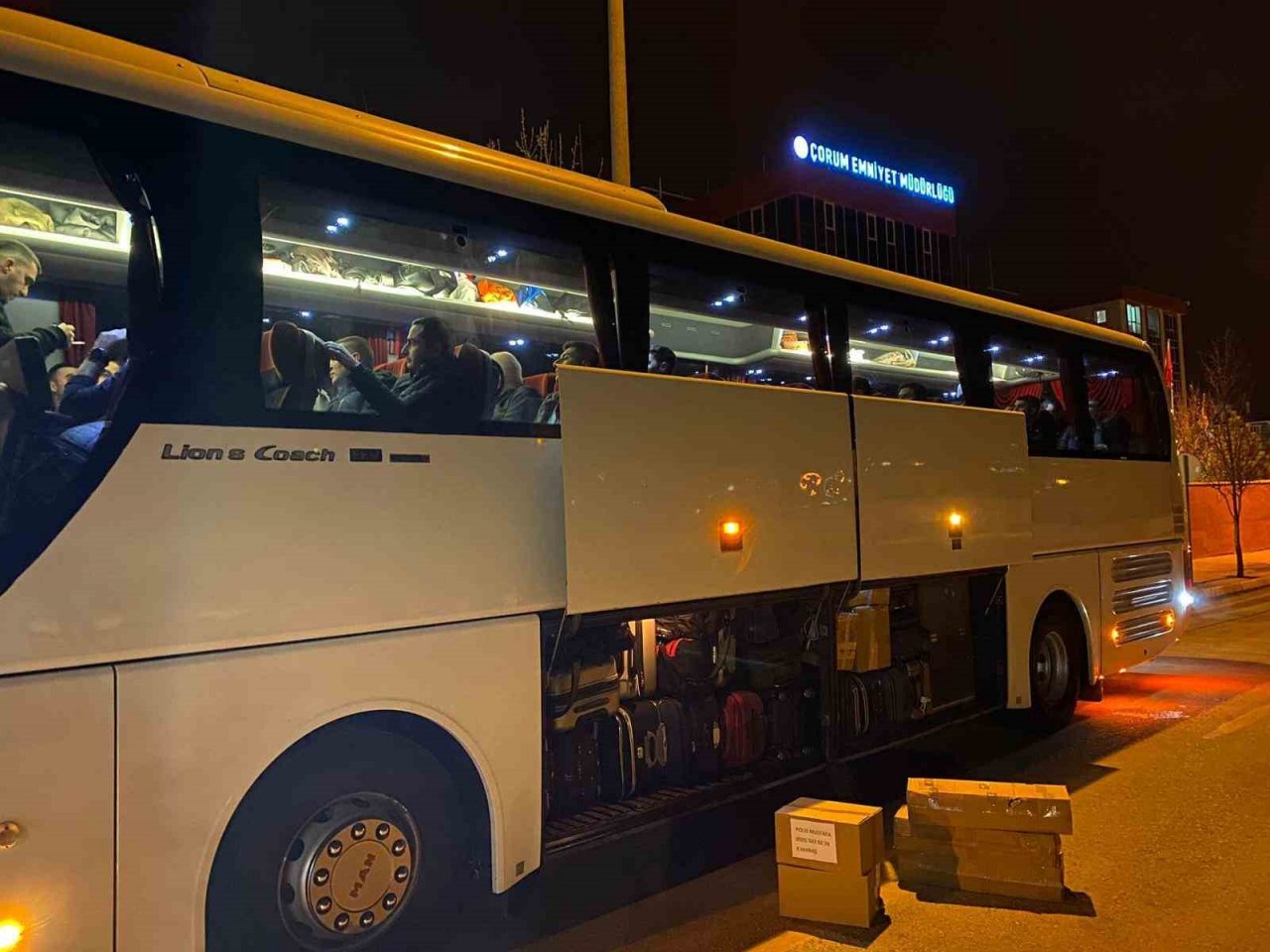 Bekçiler deprem bölgesine gitti