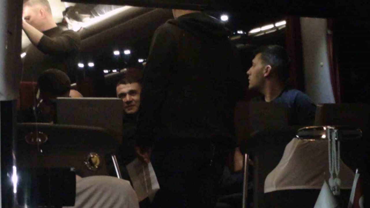 Bekçiler deprem bölgesine gitti