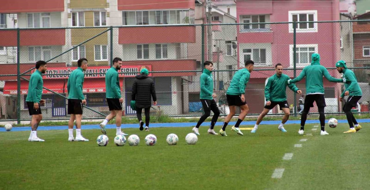 Hakan Keleş: "Şehir olarak takıma sahip çıkmamız gerekiyor"