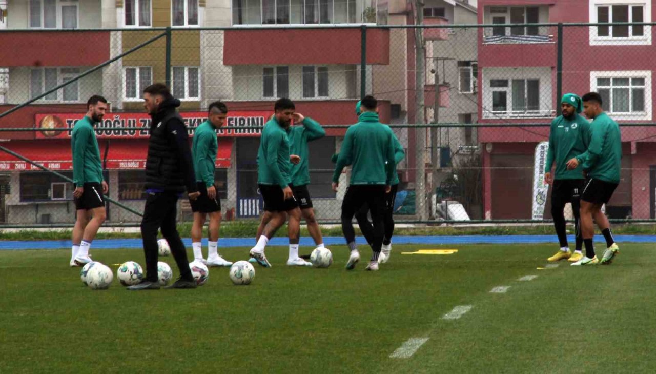 Hakan Keleş: "Şehir olarak takıma sahip çıkmamız gerekiyor"