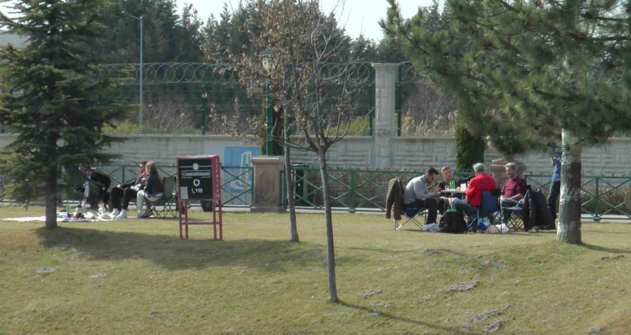 Eskişehir ilkbahara yüksek sıcaklıkla başladı