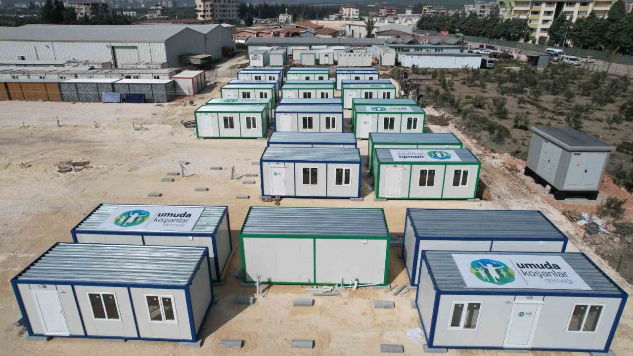 Bursa Büyükşehir Belediyesi Hatay’da depremzedelerin yaralarını sarıyor