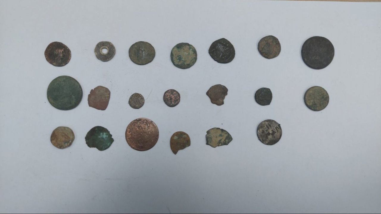 İzmir polisi tarihi eser kaçakçısını takiple yakaladı