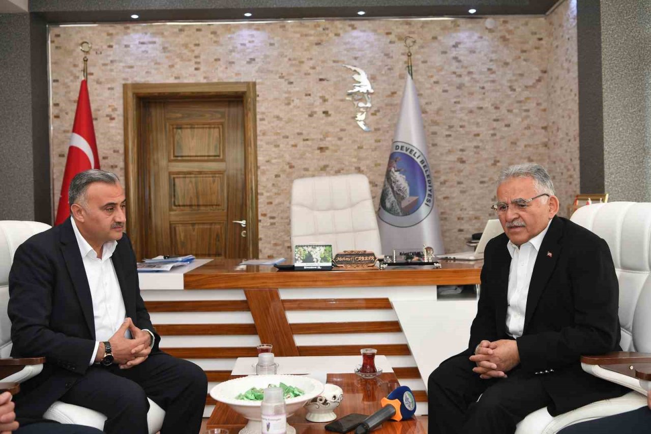 Başkan Büyükkılıç’tan Develi zirvesi