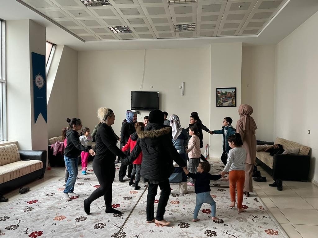 Büyükşehir’den depremzede çocuklara psikolojik destek