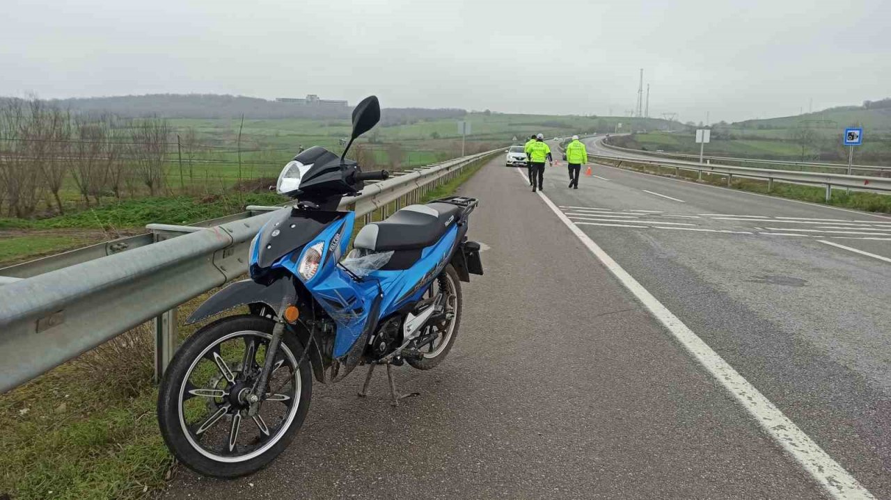 Motosiklet devrildi: 1 ağır yaralı