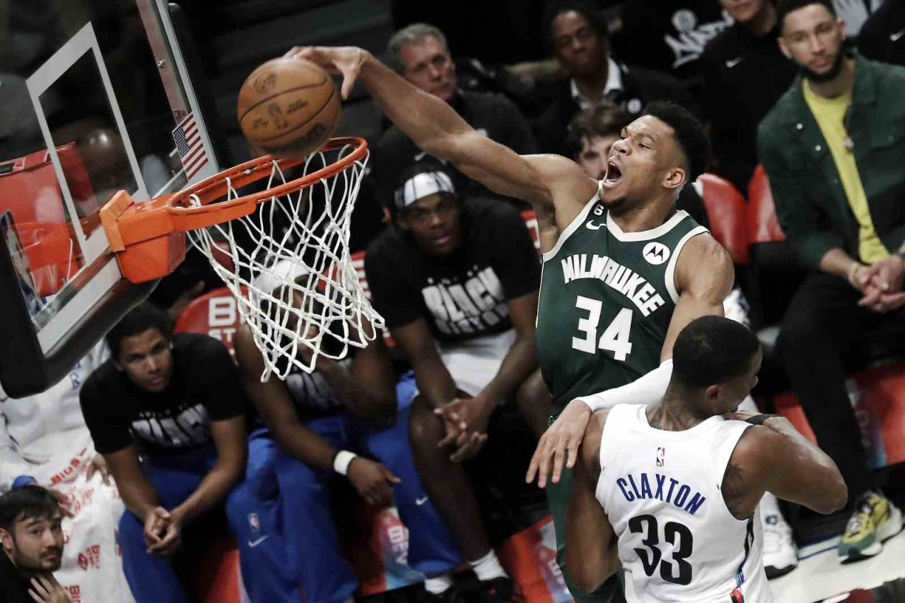 Milwaukee Bucks, üst üste 15. maçını kazandı