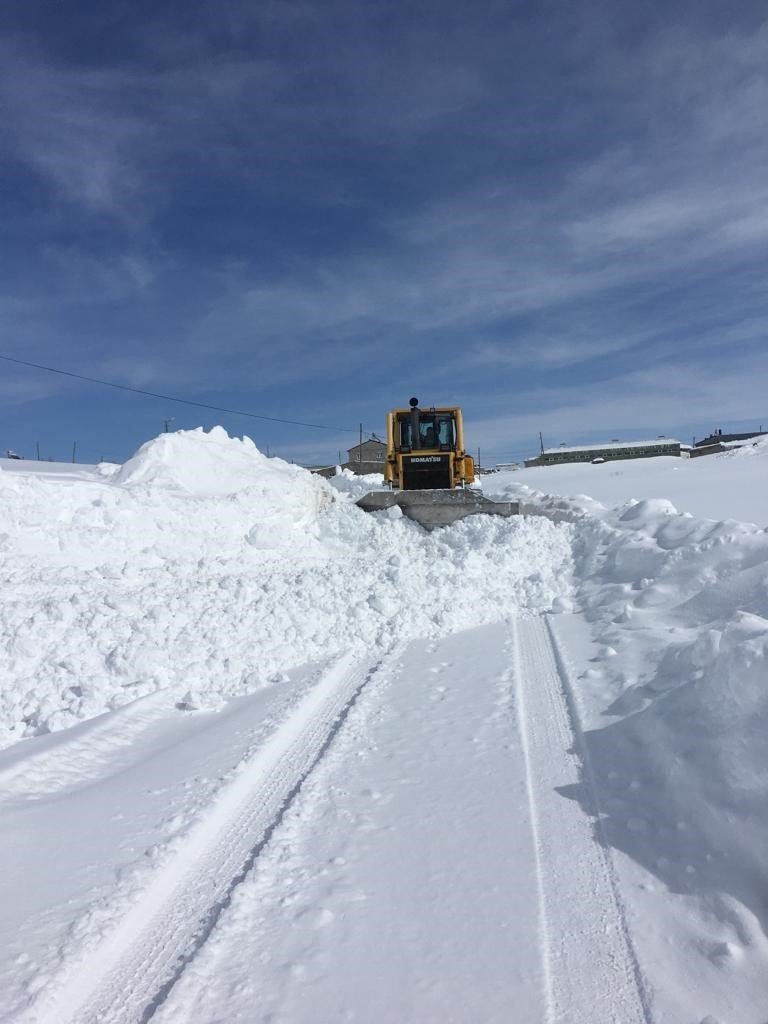 Özel İdare’nin karla mücadele mesaisi sürüyor