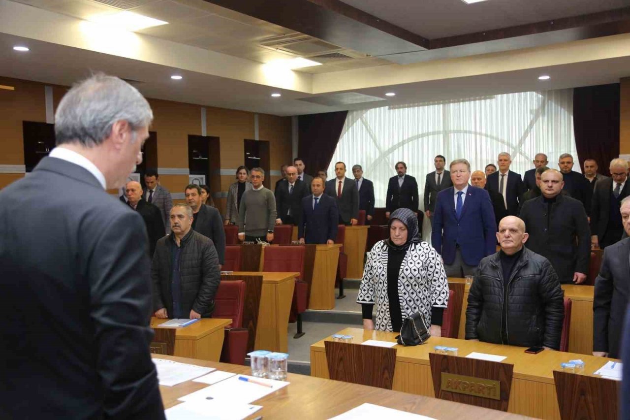 Başkan Alemdar: “Ruhsat, imar ve izin konularında kılı kırk yarmamız gerekiyor”