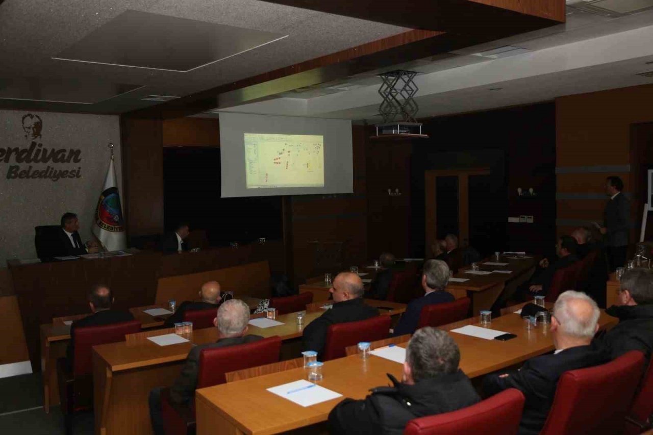 Başkan Alemdar: “Ruhsat, imar ve izin konularında kılı kırk yarmamız gerekiyor”