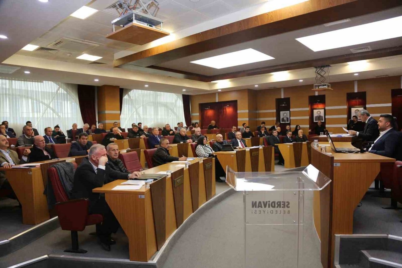 Başkan Alemdar: “Ruhsat, imar ve izin konularında kılı kırk yarmamız gerekiyor”