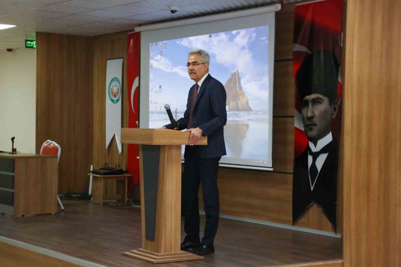 STSO Başkanı Özdemir: “Meslek liselerini ve mesleki eğitimleri, bir sanayici olarak çok önemsiyorum”