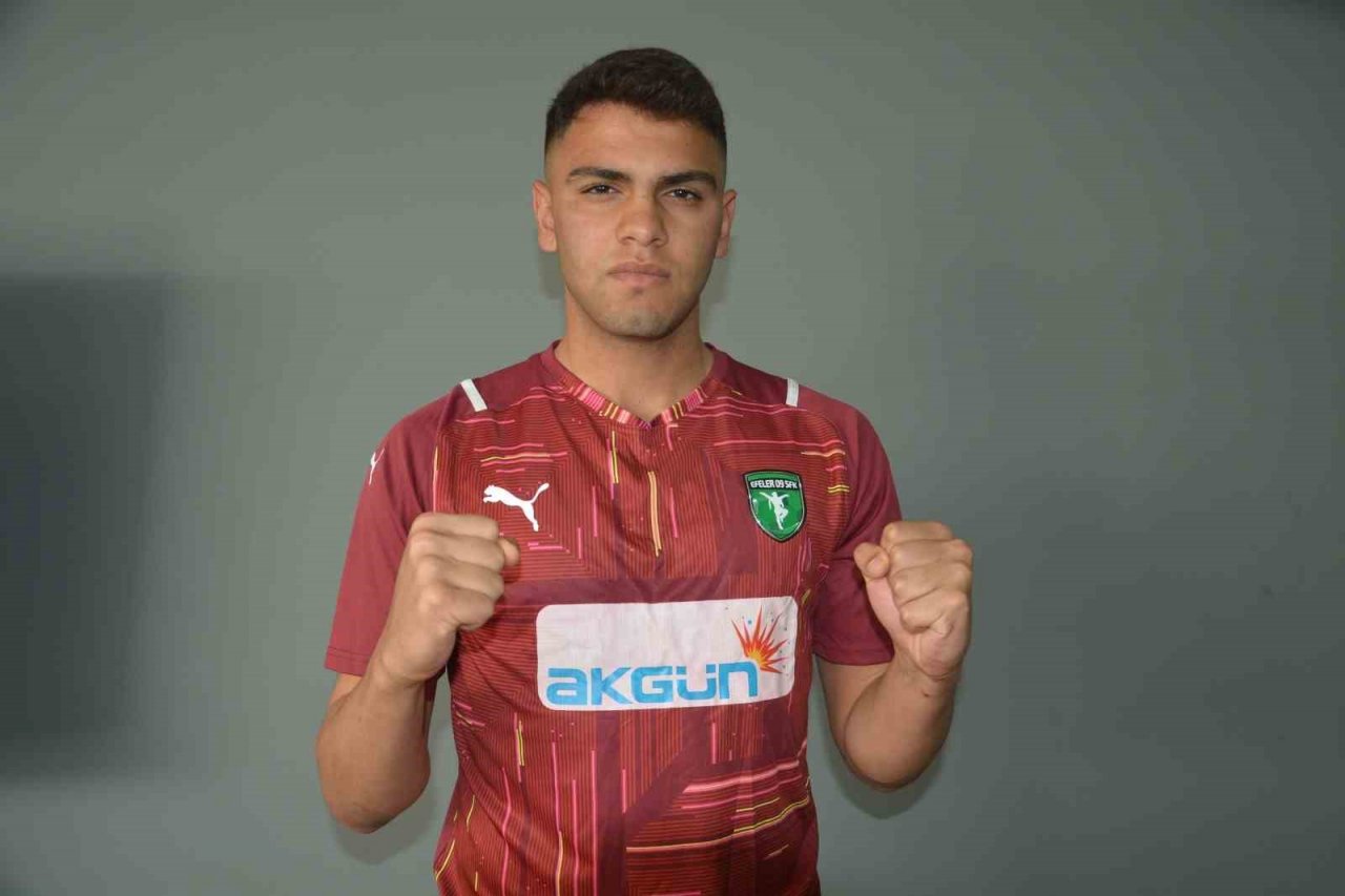 Efeler, kalesini güçlendiriyor