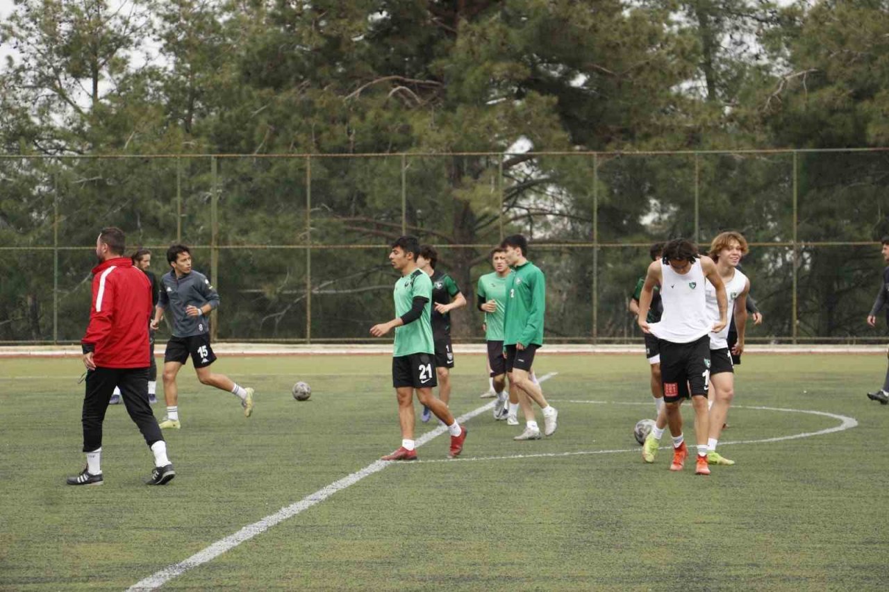 Genç horozlar, Rize’yi konuk edecek