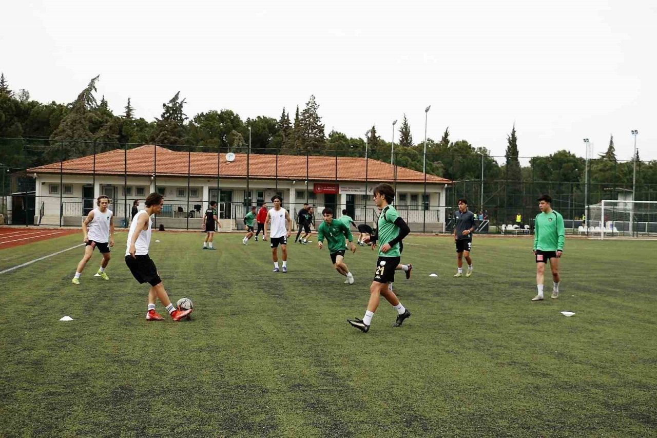 Genç horozlar, Rize’yi konuk edecek