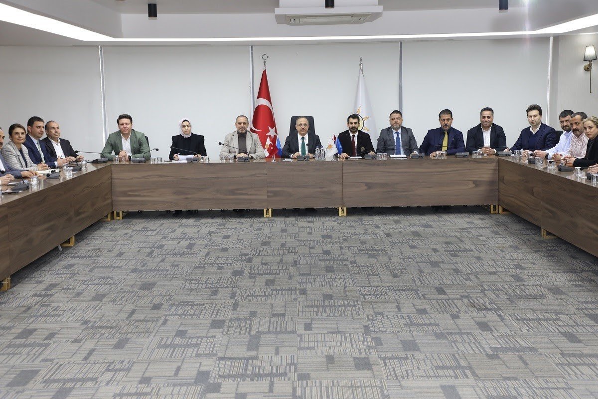 AK Parti İzmir “Evim yuvan olsun” dedi