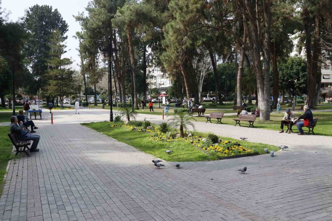 Adana’da son 94 yılın en sıcak Mart ayı, termometreler 29 dereceyi gösterdi