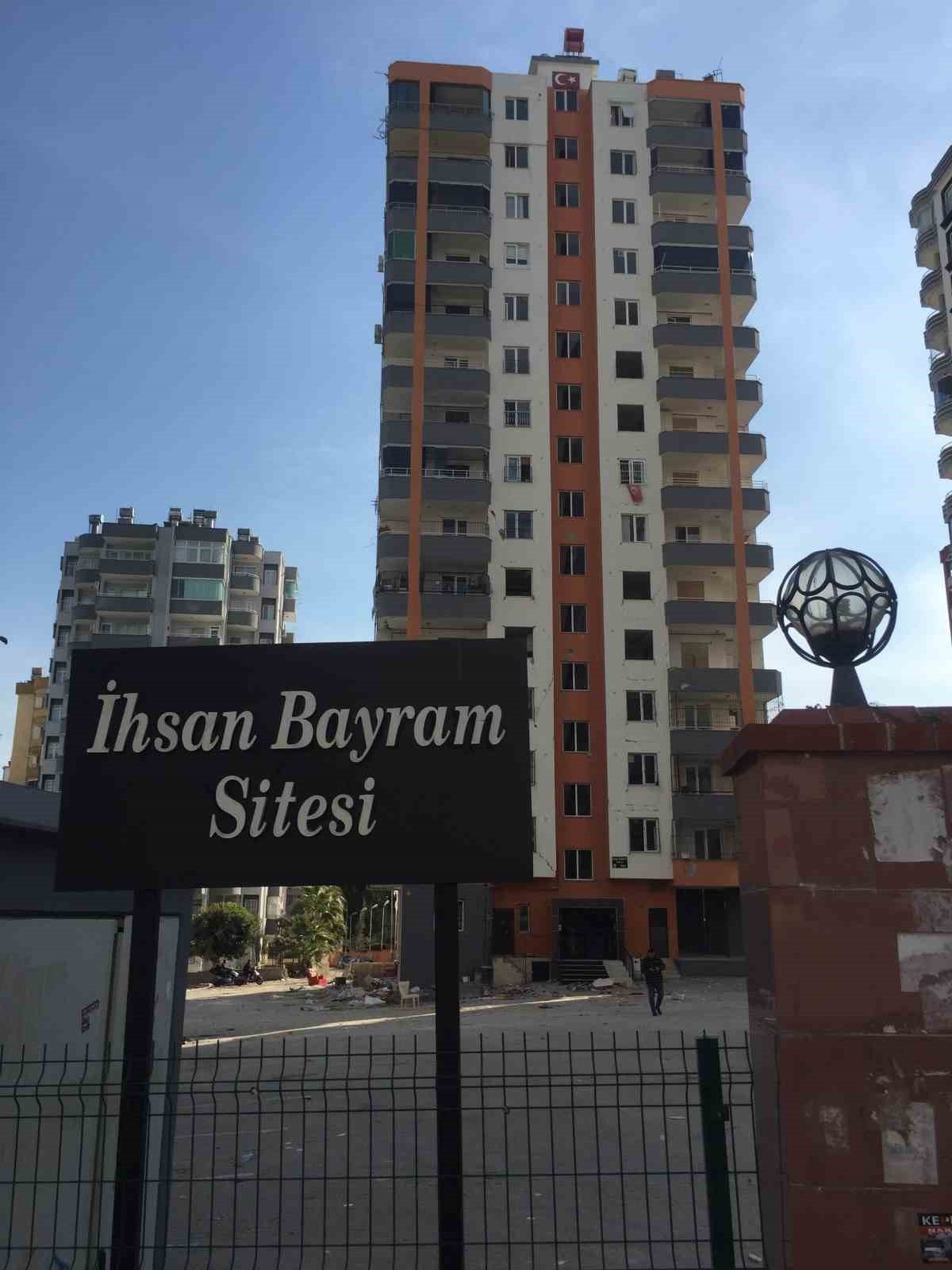 90 kişiye mezar olan apartmanın müteahhit ve mühendis birbirini suçladı