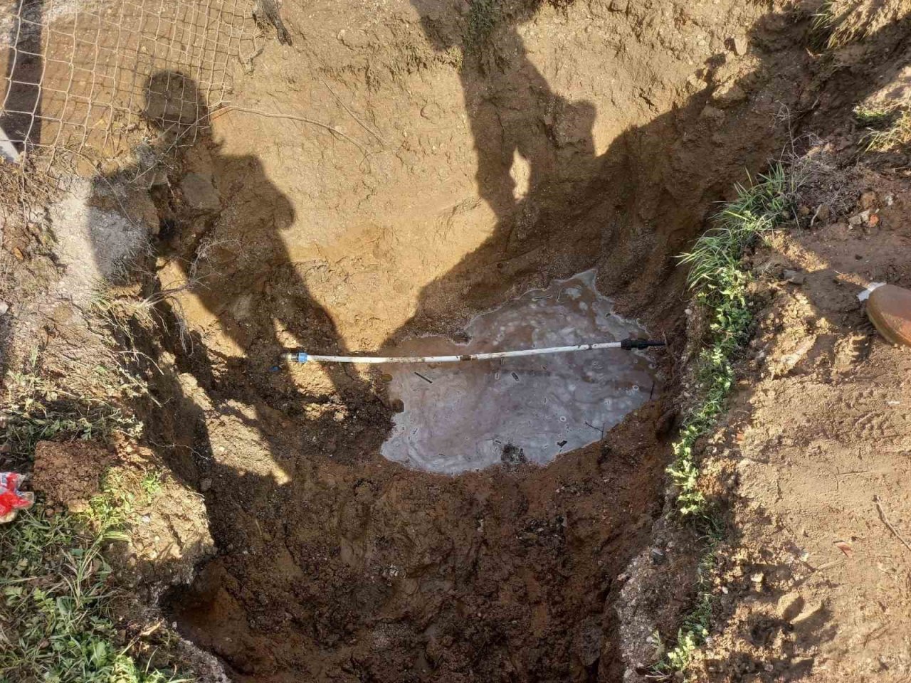 Afyon ekibi deprem bölgesinde su şebekeleri için çalışıyor