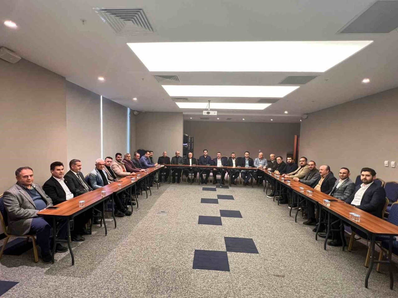 Başkan Güngör, iş adamlarıyla bir araya geldi