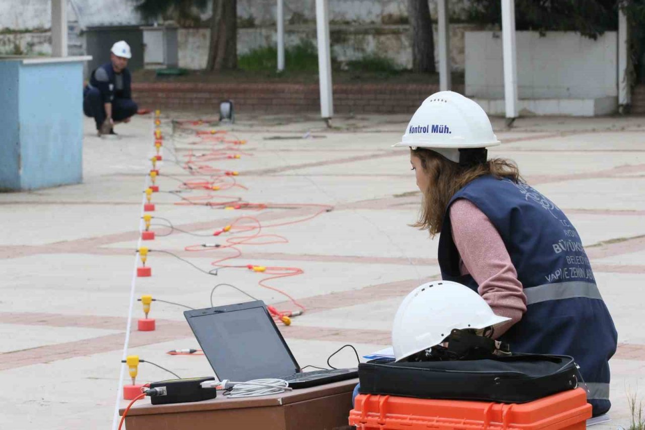 Aydın Büyükşehir Belediyesi deprem güvenliği ile ilgili ücretsiz performans testlerine devam ediyor