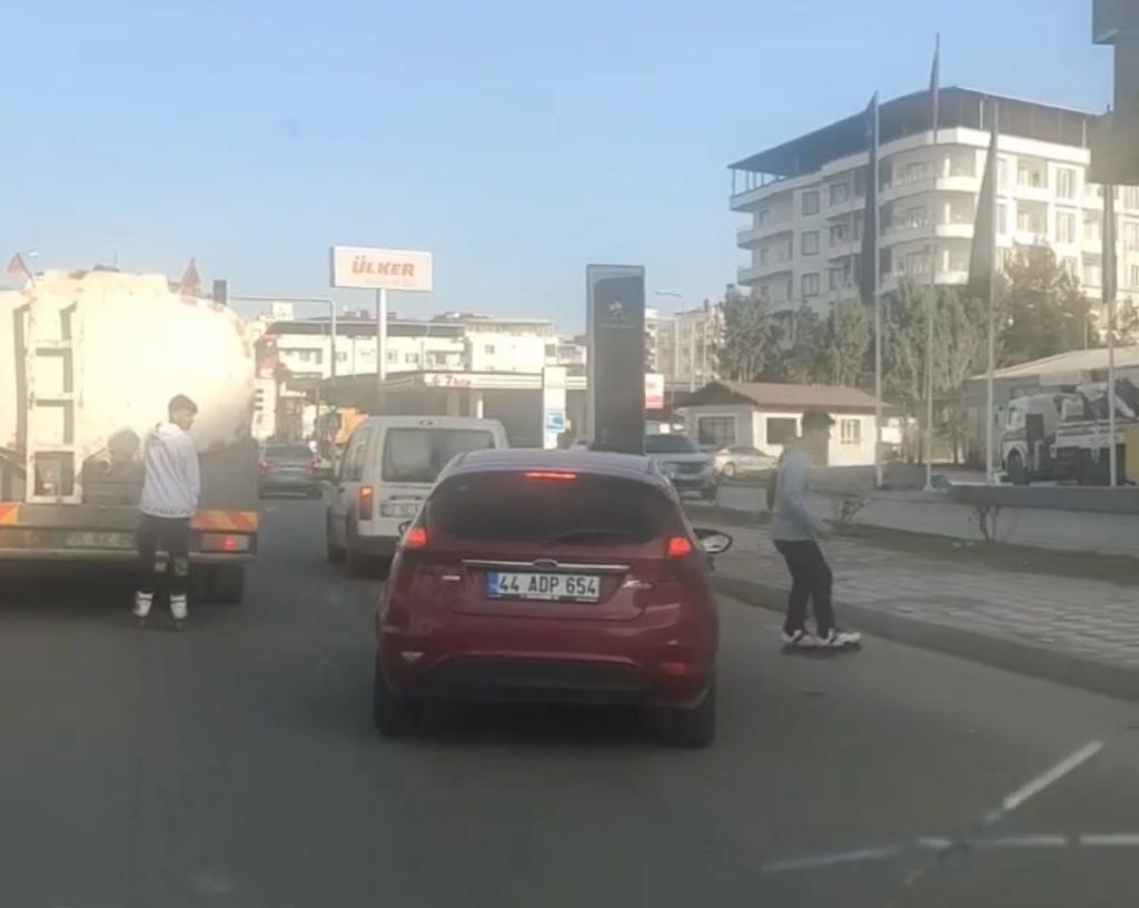 Batman’da patenli gençler ölümle dans ediyor