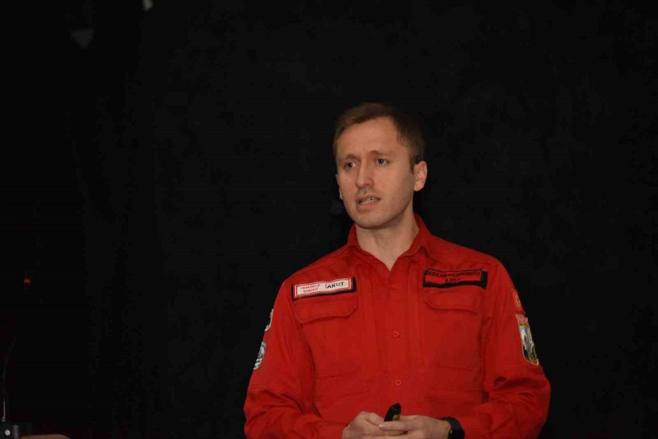 Bozüyük’te deprem bilinçlendirme semineri yapıldı