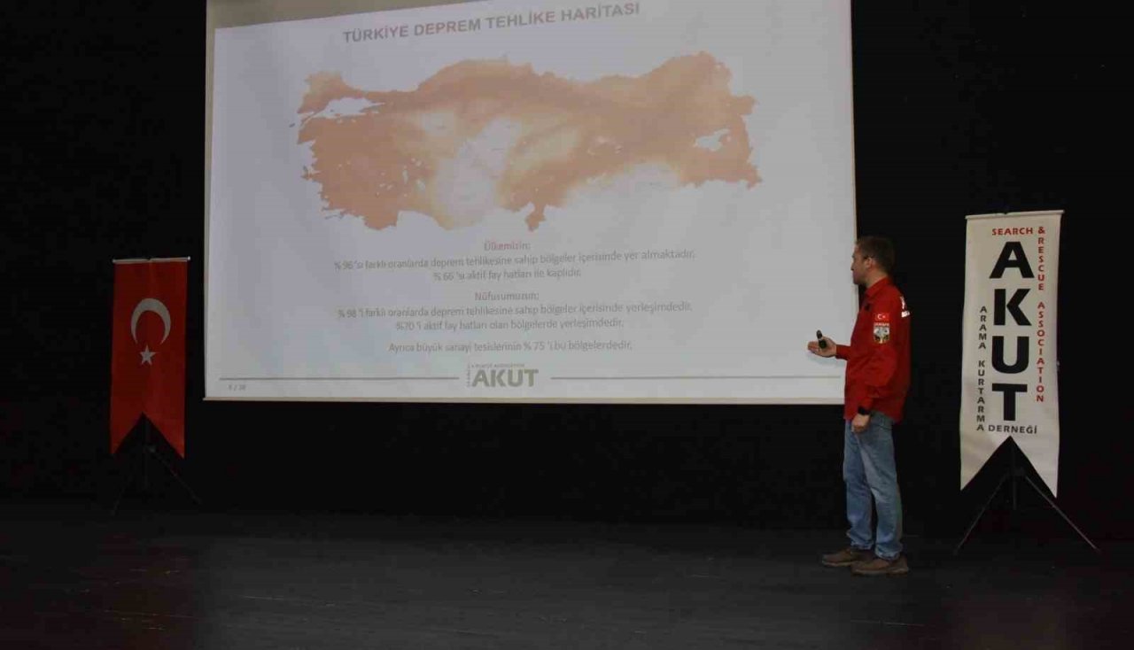 Bozüyük’te deprem bilinçlendirme semineri yapıldı