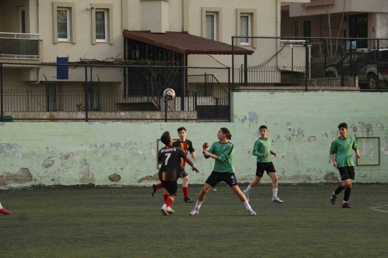 Kaptanspor U15’te geleceğe yatırım yaptı